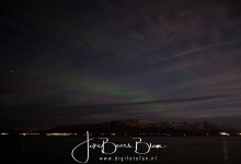 Beetje noorderlicht in Reykjavik